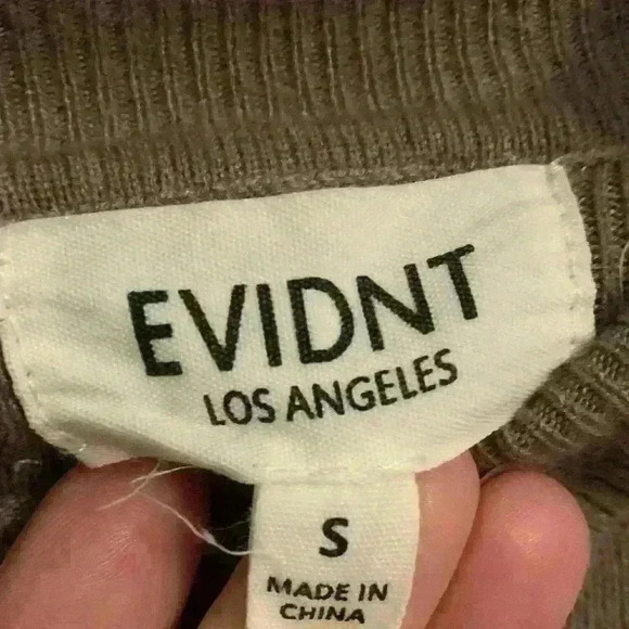 EVIDNT tan bell sleeve ruffle mock neck sweater, Women’s Size Small - Picture 8 of 8